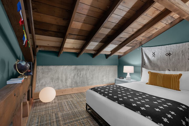 Room 15 of 58