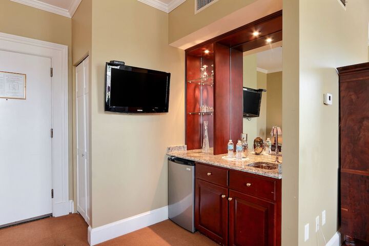 Room 139 of 170