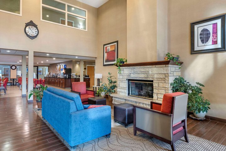 Hotel Interior 20 of 89