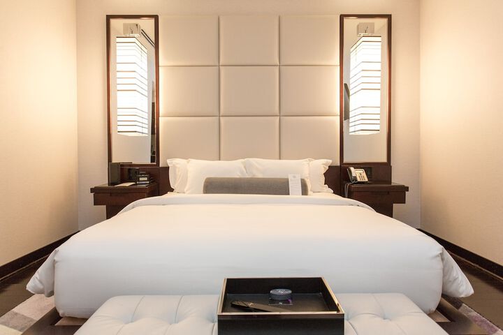 Room 22 of 48