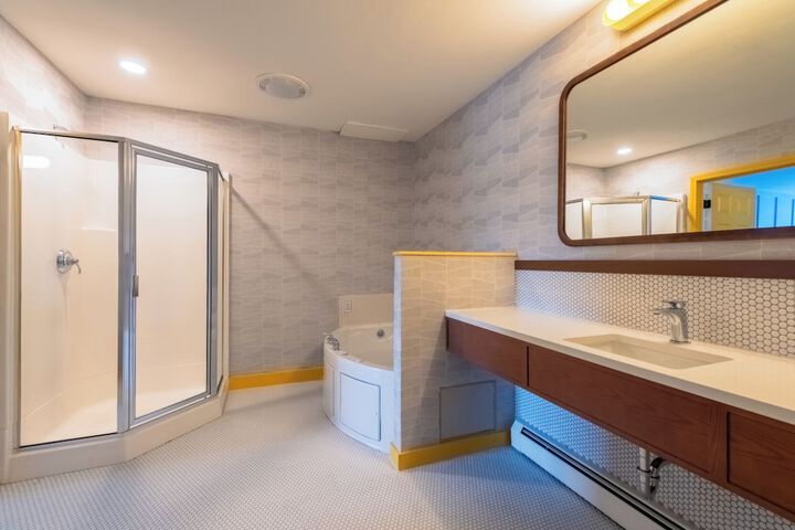 Driftaway Hotel and Pool