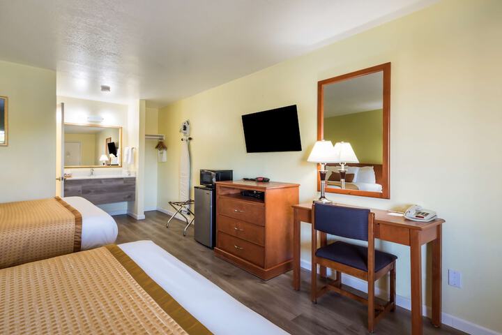 Room 11 of 30