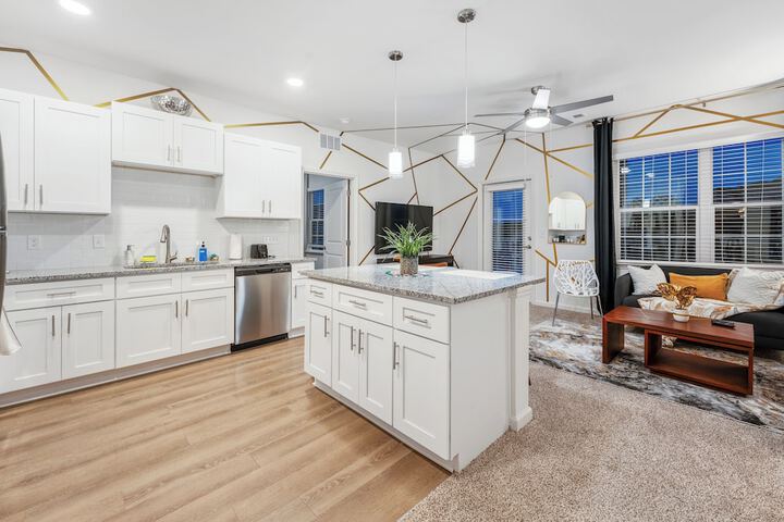 Luxurious Apartments - Pool Gym Bikes
