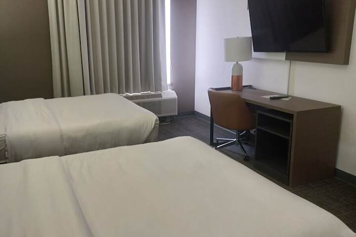 Room 25 of 43