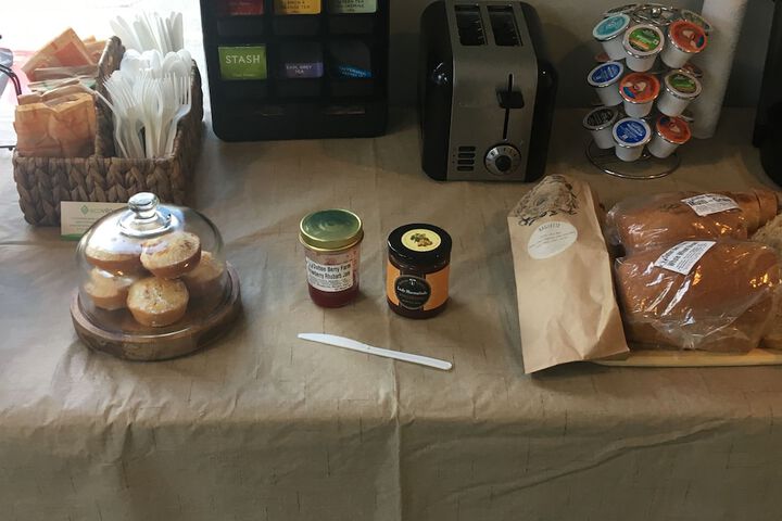 Breakfast/Coffee Service 64 of 76