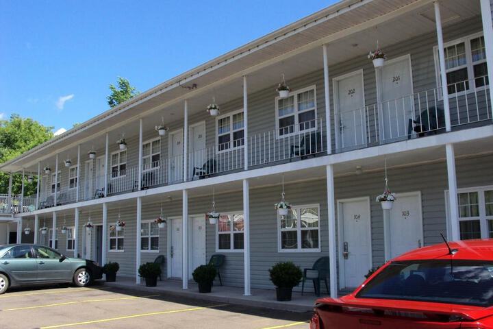 Hotel 2 of 36