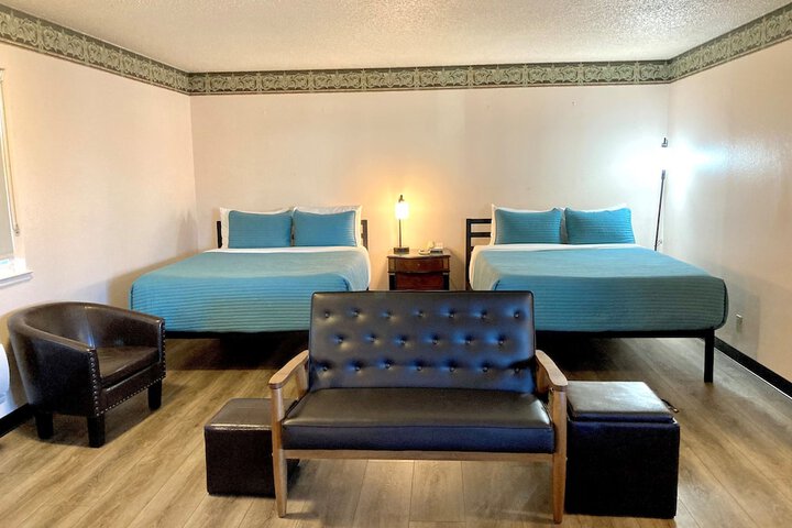 Room 73 of 125