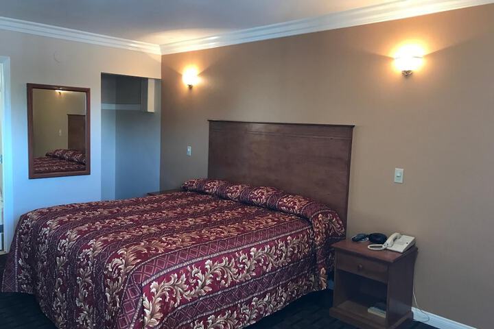 Room 15 of 42