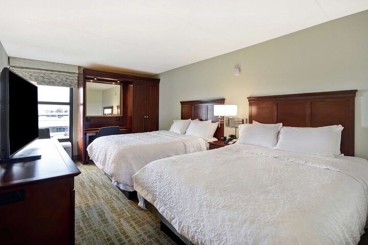 Room 21 of 42