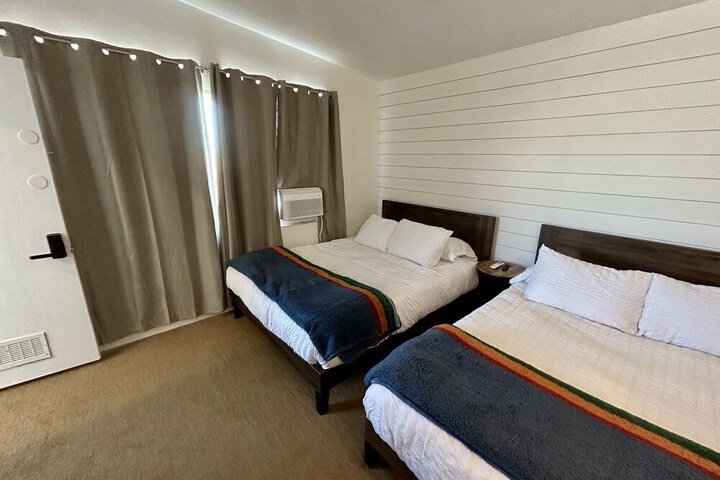 Room 5 of 26
