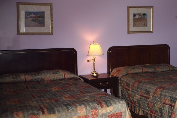Room 8 of 35