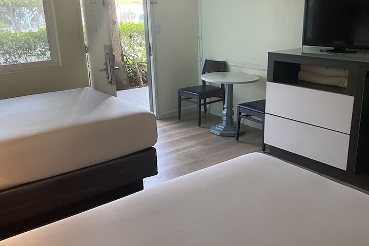 Room 80 of 116