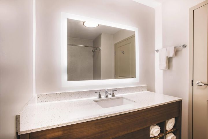 La Quinta Inn & Suites by Wyndham Chambersburg
