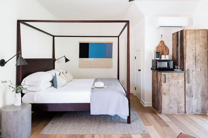 Room 10 of 15