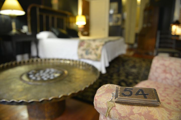 Room 47 of 152