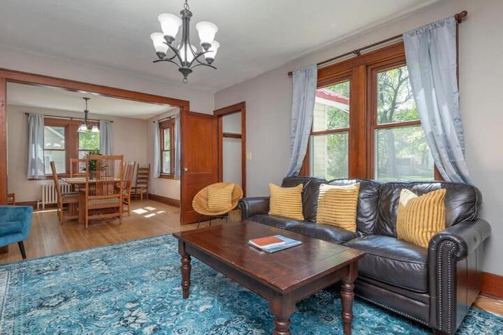 Glencoe-freshly remodeled-pets ok-4 bedrooms-grill