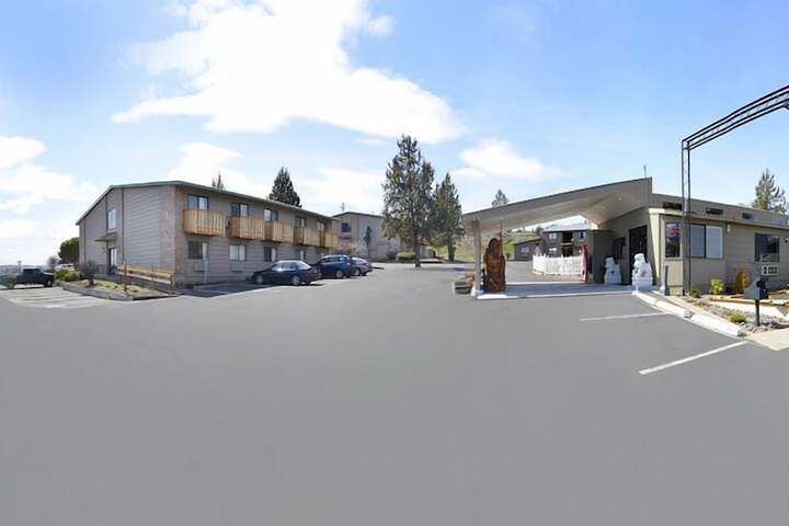 Econo Lodge Inn & Suites Madras