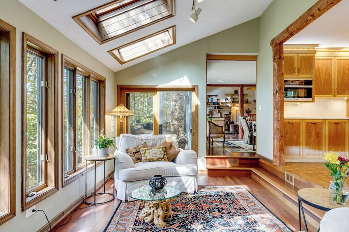 Luxe Poconos Pines Home w / Beach + Amenities!