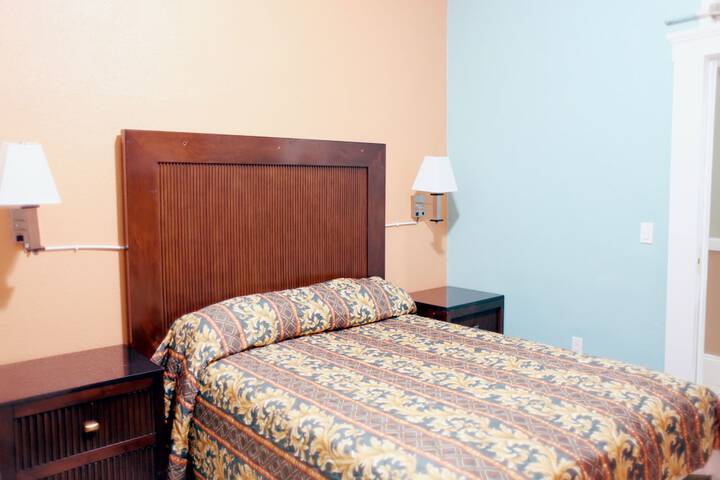 Room 25 of 53