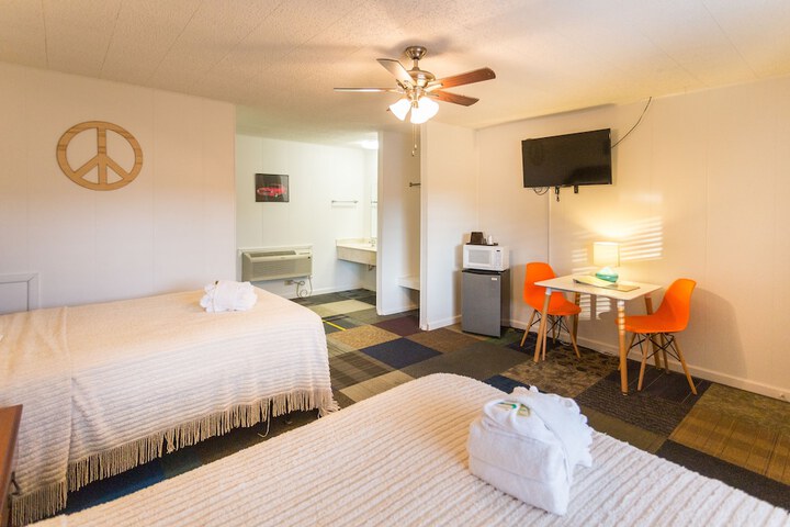 Room 83 of 114