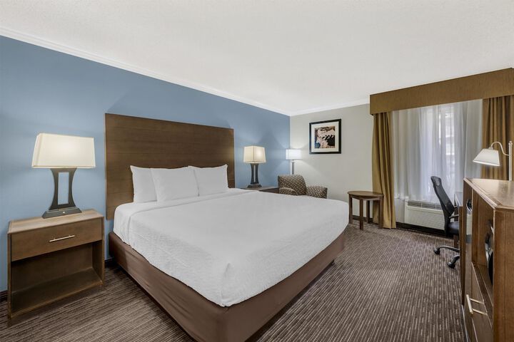 Best Western Airport Albuquerque InnSuites Hotel & Suites
