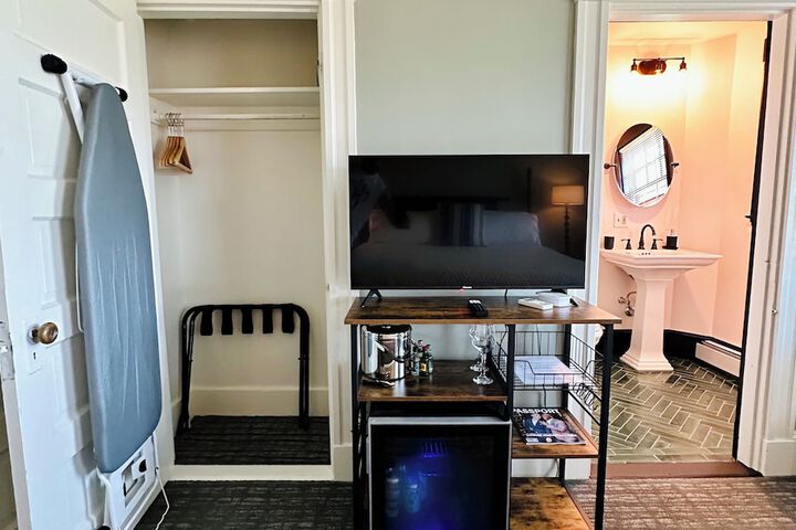 Room 44 of 167