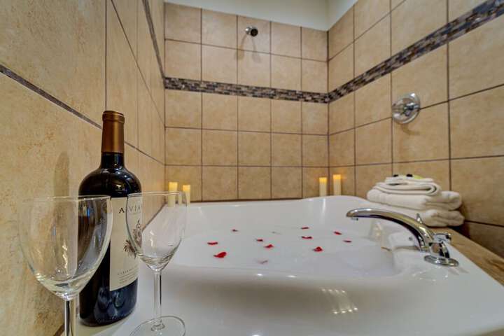 Hot Tub 76 of 89