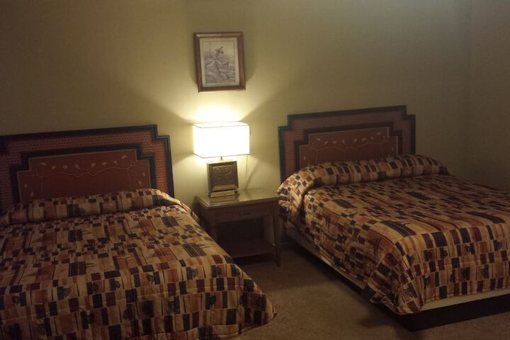 Room 15 of 36