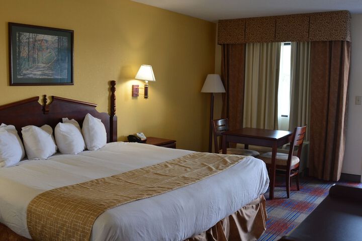 Room 8 of 36