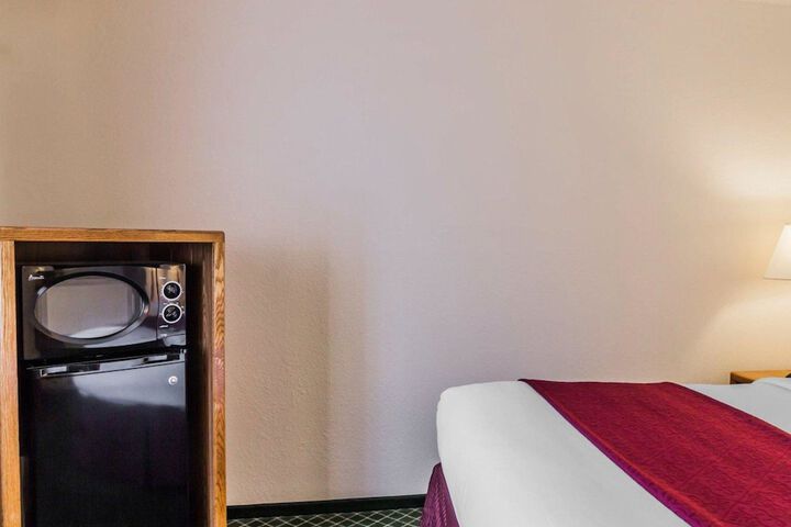 Room 14 of 32
