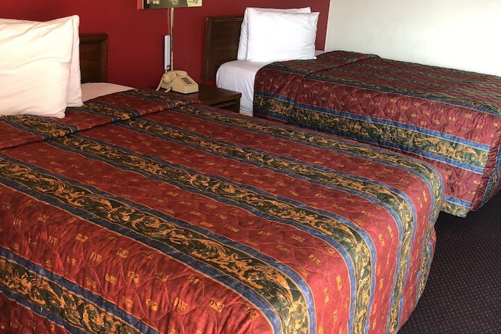 Room 15 of 33