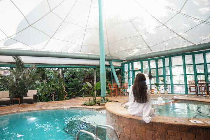 El Monte Sagrado Living Resort & Spa