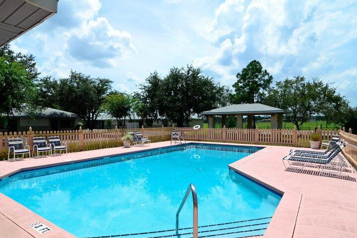 Pool 5 of 13