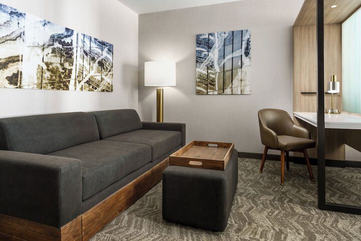 Room 11 of 26