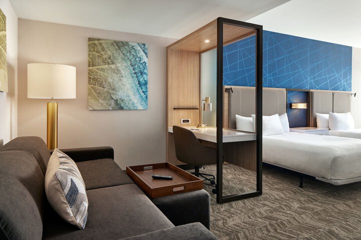 Room 14 of 27