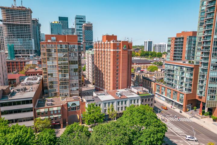 Holiday Inn Express Toronto - Downtown by IHG
