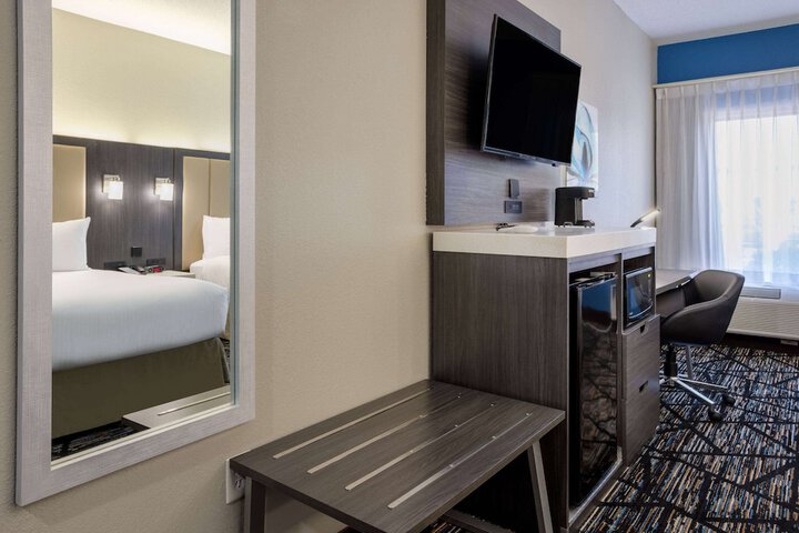 Baymont by Wyndham La Vergne / Nashville I-24 East