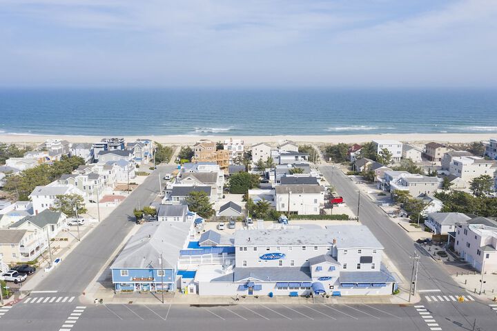 Surf City Hotel