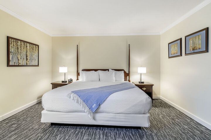 Room 30 of 72
