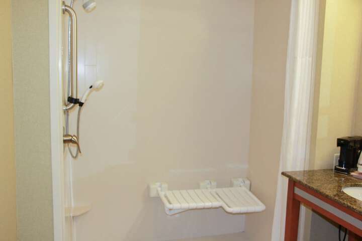 Room 13 of 48