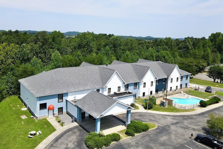 Grand Vista Hotel and Suites