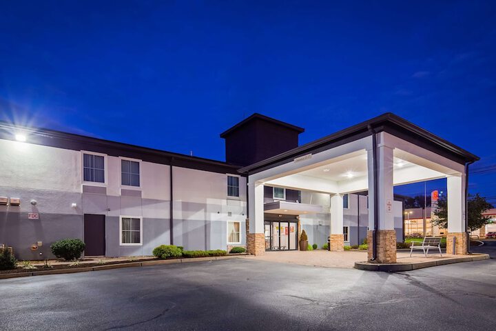 Hotel 2 of 47