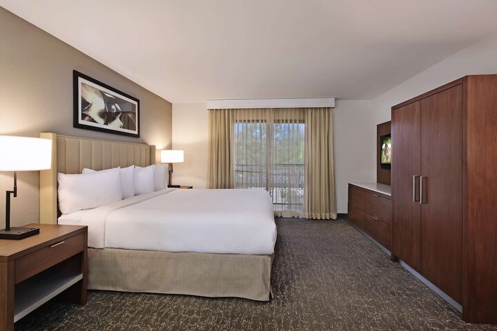 Embassy Suites by Hilton Palm Desert