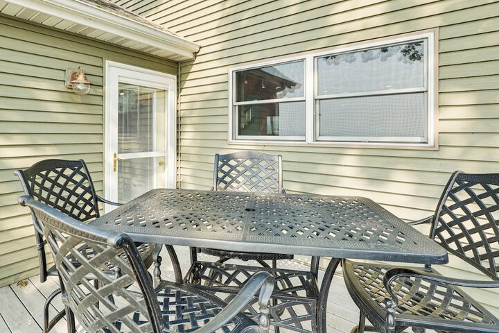 Spacious Edgerton Home w / Private Beach & Views!