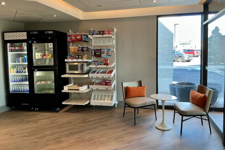 Spark by Hilton Montreal Brossard