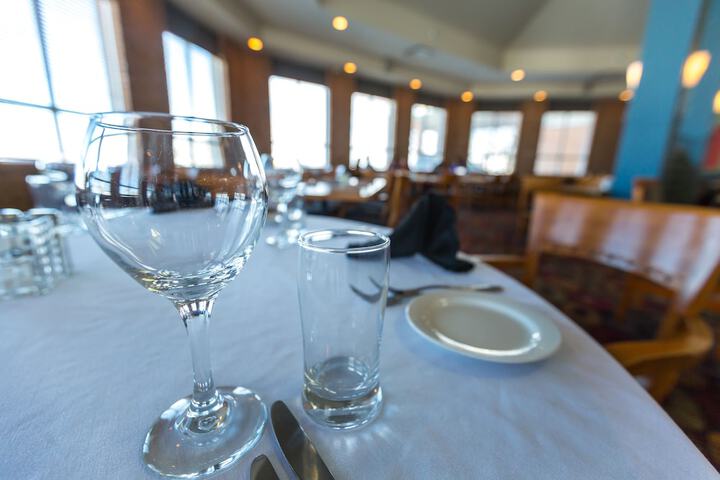 Dining 82 of 93