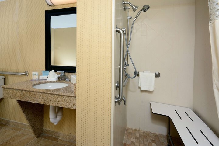 Hampton Inn Raleigh / Town of Wake Forest