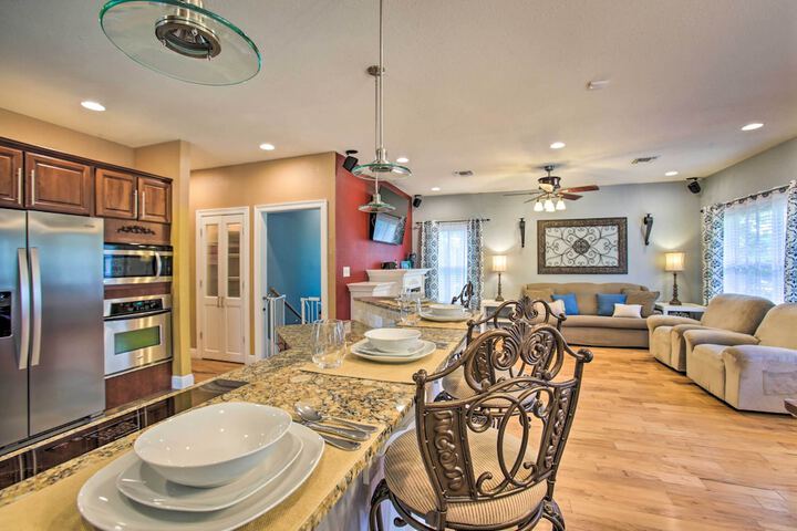 Waveland Family House 4-minute Drive to the Beach