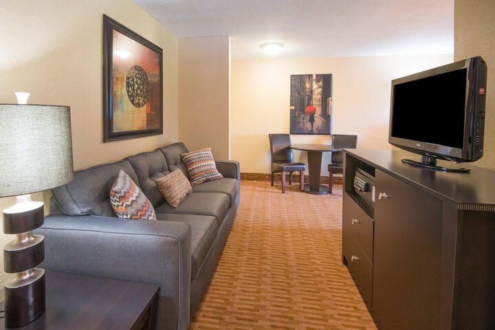 Room 27 of 39