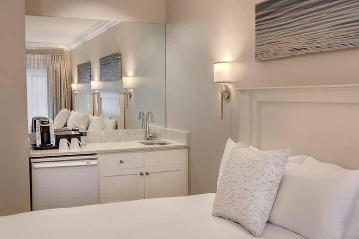 Inn at Bay Harbor